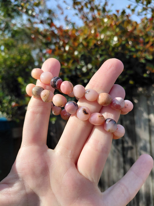 Australischer Rosa Opal Trommelstein-Armbänder