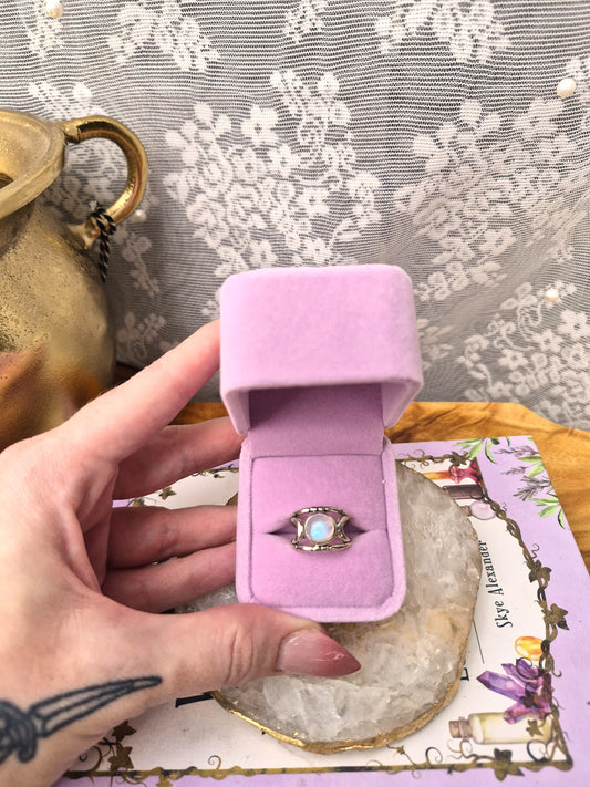 Moonstone Ring - Stirling Silver - Size 6