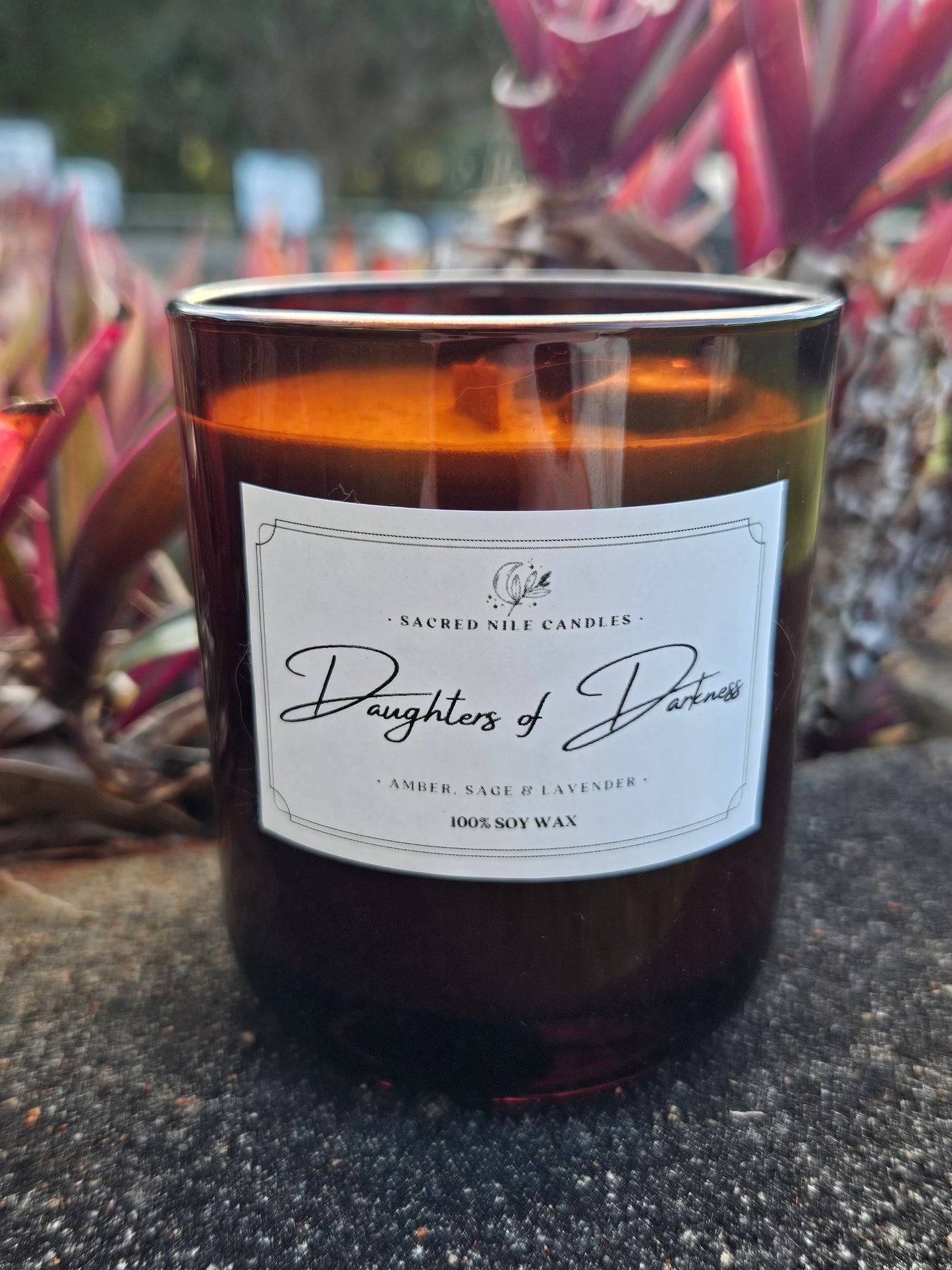Velas del Nilo Sagrado "Hijas de la Oscuridad" - Ámbar, Salvia y Lavanda