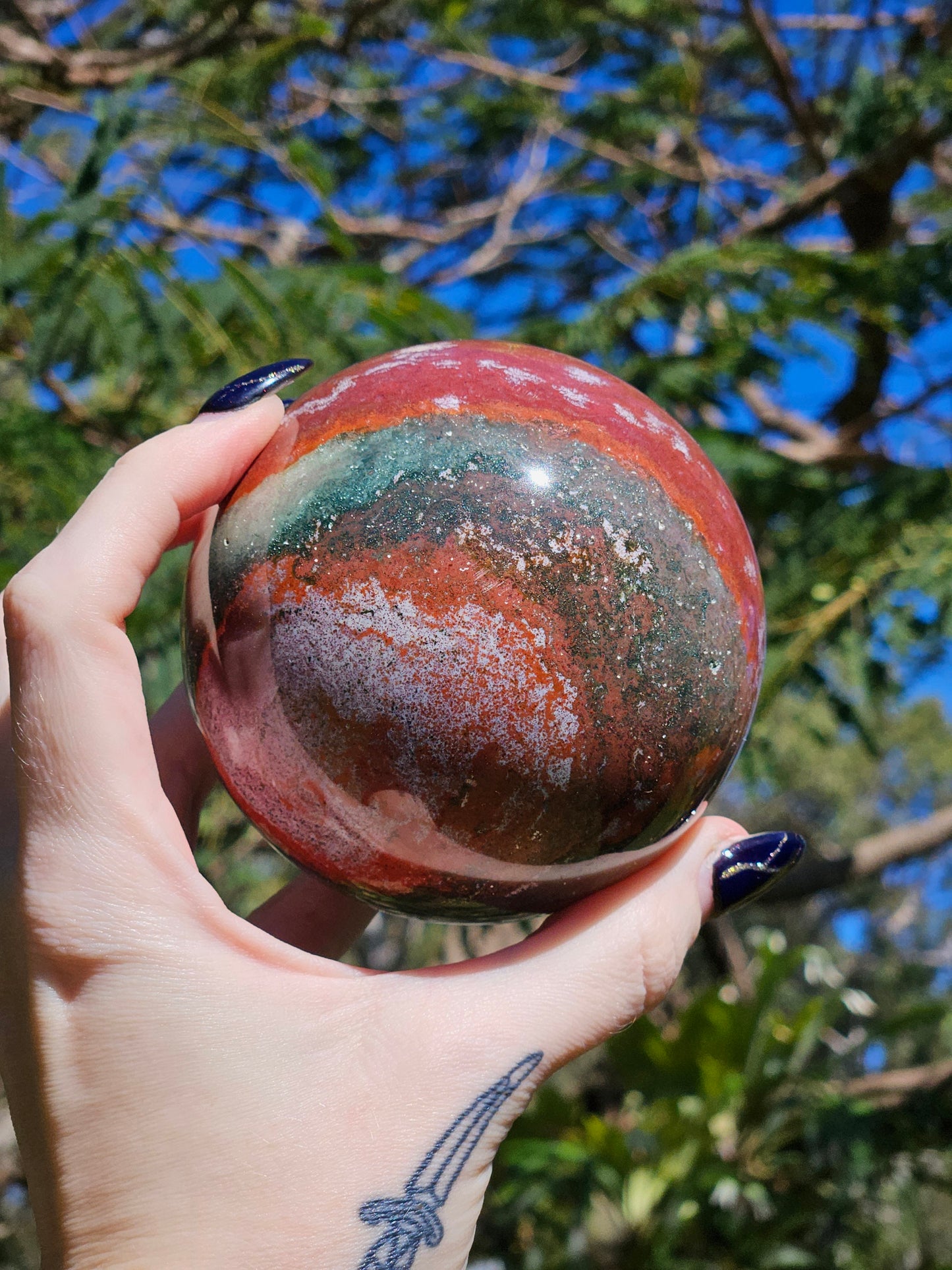 Esfera grande de jaspe oceánico A
