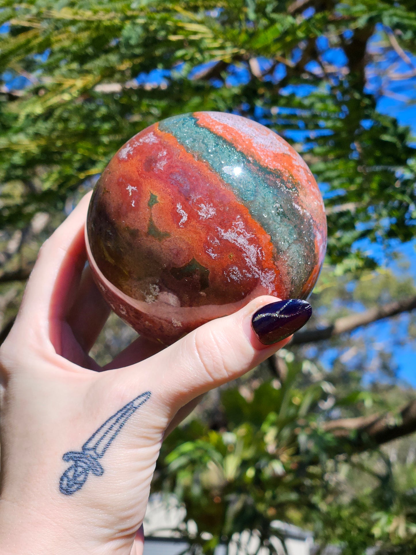 Esfera grande de jaspe oceánico A