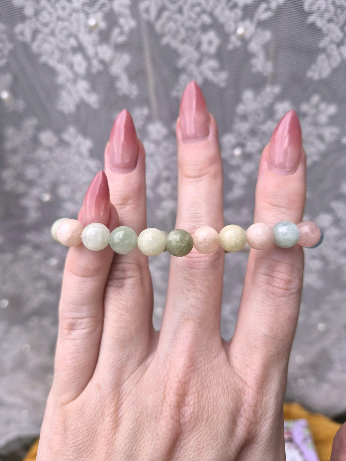 Australischer Rosa Opal Trommelstein-Armbänder