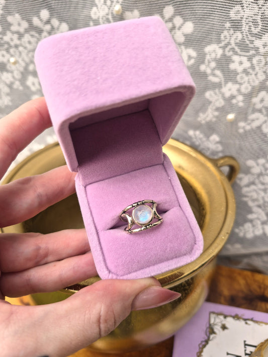 Moonstone Ring - Stirling Silver - Size 6